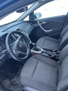 Opel Astra Sports Tourer 1,6 85 kW, 2011 (3 foto / 5)