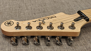 Yamaha Pacifica Elektrikitarr komplekt (2 foto / 10)