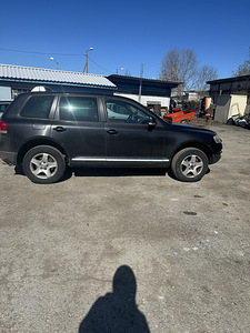 Volkswagen Touareg (3 foto / 10)