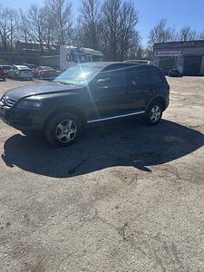 Volkswagen Touareg (4 foto / 10)