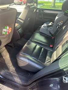 Volkswagen Touareg (5 foto / 10)