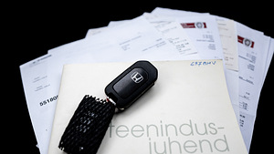 Honda CR-V 2.2 110kW (15 foto / 15)
