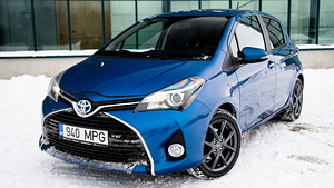 Toyota Yaris Hybrid 1.5 54kW (3 foto / 15)