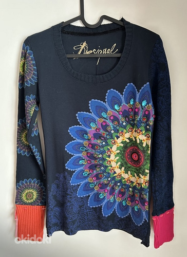 Дизайнерский свитер Desigual