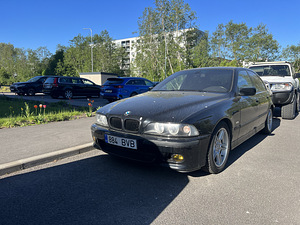 BMW 525i (3 фото из 13)