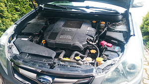 Subaru Legacy 2.0 Diesel varuosadeks. (9 foto / 10)