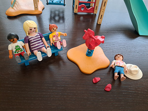 Konstruktor Playmobil mänguväljak tegelastega (2 foto / 4)