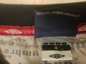 Vintage Umbro dressipluus Suurus S Suurepärases seisukorras (4 foto / 4)