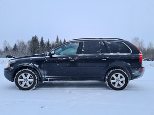 Volvo XC90 (7 фото из 9)