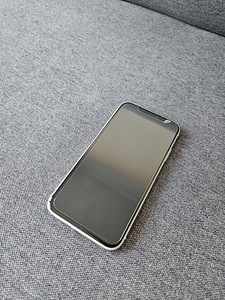 iPhone 11, 64 Гб (3 фото из 4)