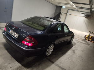Mercedes-Benz E280 (11 foto / 12)