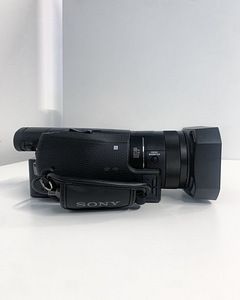 SONY FDR-AX100 (1 foto / 10)