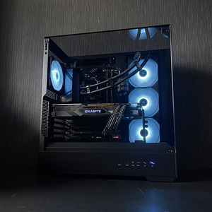 4K Ultra Mänguriarvuti | Ryzen 9 7900X, RX 7900 XTX 24GB (2 foto / 8)