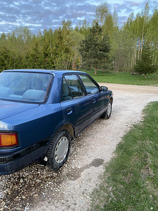 Продается 1991 Mazda 323 GLX (4 фото из 10)