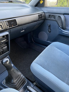 Продается 1991 Mazda 323 GLX (10 фото из 10)