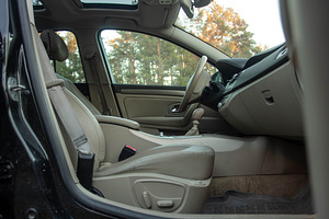 2008 Renault Laguna (11 foto / 14)