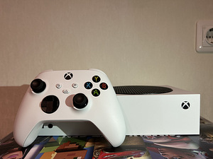 Xbox серии S (3 фото из 5)