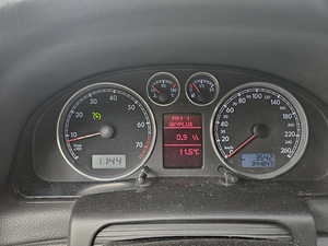 Volkswagen Passat 1.8T (10 foto / 10)