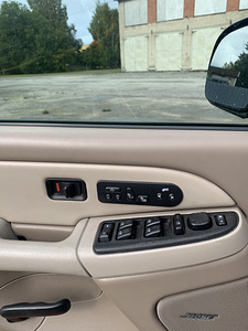 Chevrolet Tahoe (5 foto / 8)
