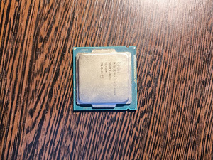 Intel i7-4790 / Samsung ECC DDR4 / Pentium G3440 (3 foto / 3)