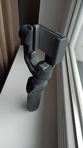 DJI Osmo Mobile 2 (3 фото из 7)