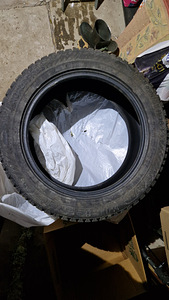 Talverehvid 225/55R18 naastrehvid (5 foto / 8)