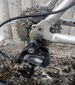 Trek 7200FX Alpha Custom Aluminium (5 foto / 10)