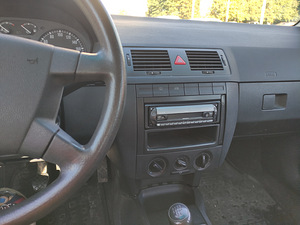 Skoda Fabia (7 foto / 7)
