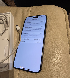Apple iPhone 15 Pro Max 512GB (2 foto / 5)