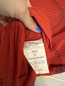 Футболка Guess (3 фото из 3)