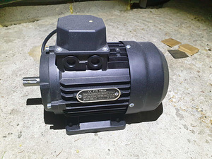 750w asünkroonmootor 3F faasi elektrimootor (1 foto / 5)