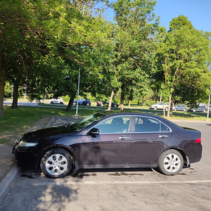 Honda Accord (2 foto / 6)