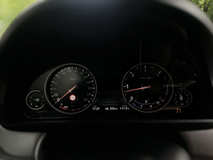 BMW f11 (13 фото из 14)