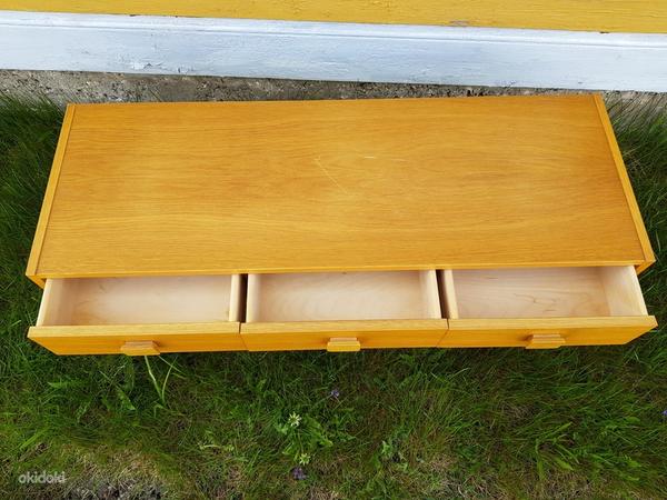 Скандинавский низкий тумба под ТВ с ящиками (фото #5)