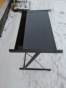 Kirjutuslaud metall- klaas (5 foto / 6)