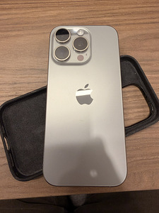 iPhone 16 Pro - Титан (2 фото из 3)