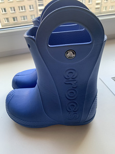 CROCS™ KIDS' HANDLE IT RAIN BOOT (2 foto / 5)