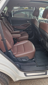 Hyundai Santa Fe Grand (4 foto / 10)