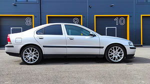 Volvo S60 2.4D 2003 (7 фото из 14)