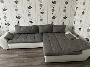 Угловой диван (2 фото из 4)