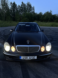 Mercedes benz w211 E320