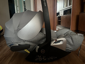 Детское автокресло CYBEX (3 фото из 3)