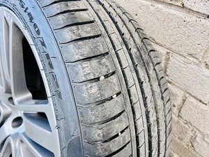 Audi 5x112 275/40 R21 (4 foto / 9)