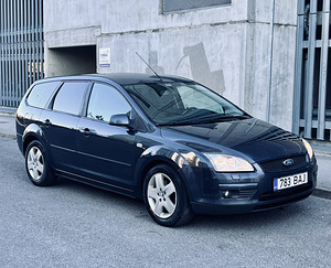 Ford Focus Ghia ATM 1.6 74kW (1 foto / 12)