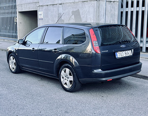 Ford Focus Ghia ATM 1.6 74kW (4 foto / 12)