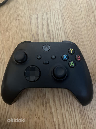 Xbox Series S + 2 перезаряжаемых пульта (фото #4)