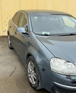 Volkswagen Jetta (3 foto / 7)