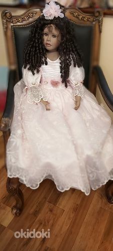 Portselanist kollektsioonnukk 95 cm. Rubi doll collection