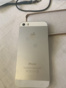 iPhone 5s 16g (2 фото из 2)