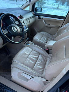 Volkswagen (13 фото из 15)